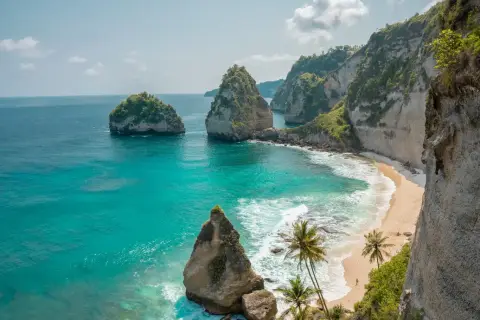 World-Class View 1.3 Hectares Nusa Penida Cliff-Front Land with Manta Point Views