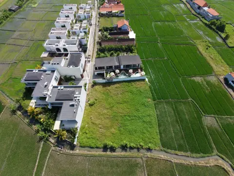 10 Are Leasehold Land with Ricefield & Mountain Views near Cemagi Beach