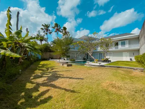 4-Bedroom Family Villa in Berawa near Milu by Nook