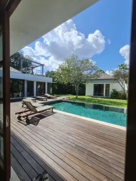 4-Bedroom Tropical Villa in Quiet Gang Mango Berawa with Rooftop & Large Garden