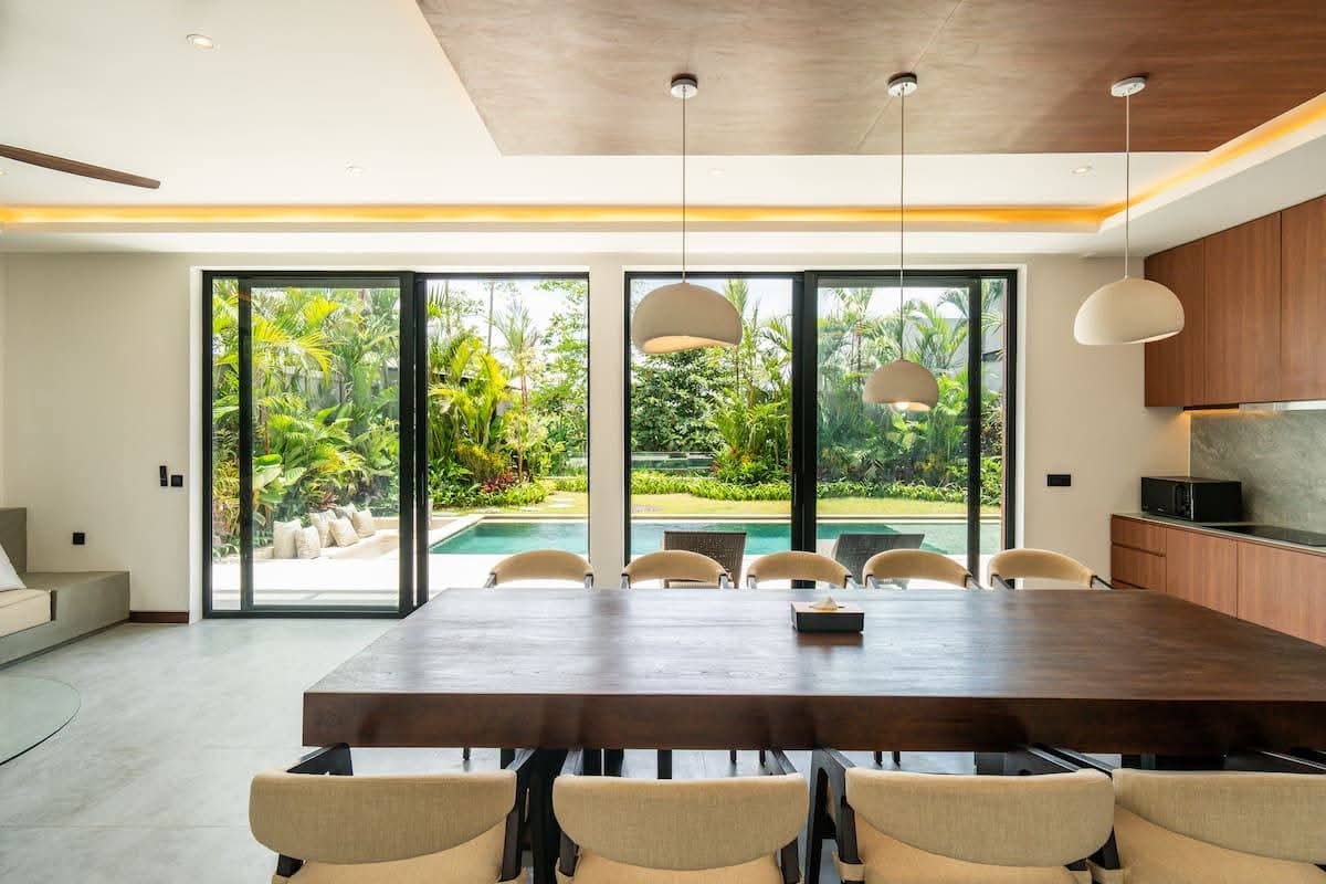 4-Bedroom Lux Villa in Berawa overlooking Ricefields near Bali Bulldogs Arena 4-Bedroom Lux Villa in Berawa overlooking Ricefields near Bali Bulldogs Arena