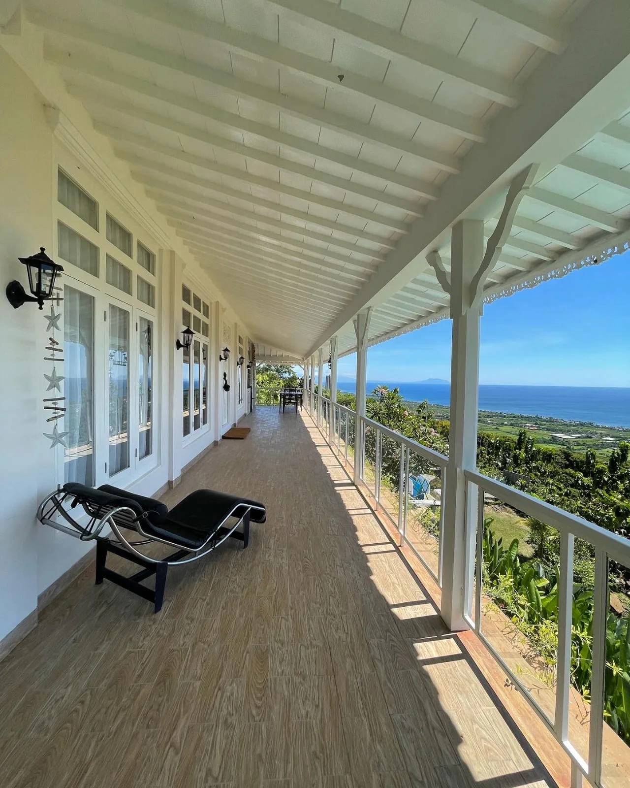 Tropical Colonial-Style Oceanview 7-Bedroom Villa on Hilltop Lovina Tropical Colonial-Style Oceanview 7-Bedroom Villa on Hilltop Lovina