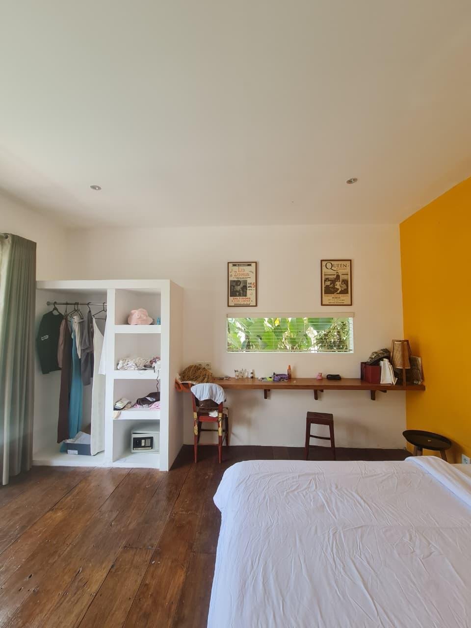 4-Bedroom Tropical Villa in Quiet Gang Mango Berawa with Rooftop & Large Garden