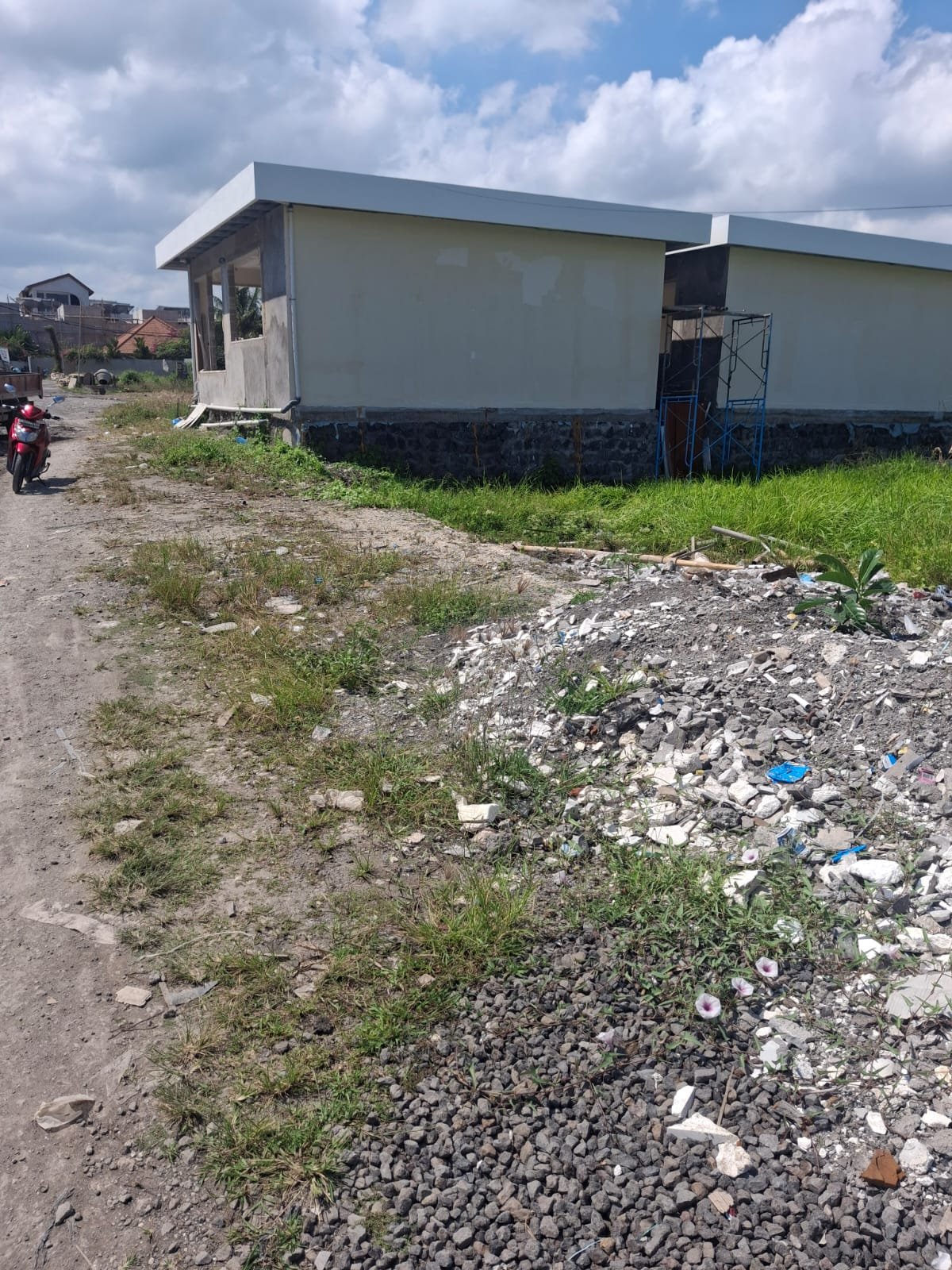 5 Ares Small Plot 10 minutes walk from Seseh Beach Leasehold
