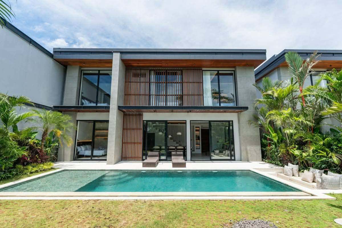 4-Bedroom Lux Villa in Berawa overlooking Ricefields near Bali Bulldogs Arena 4-Bedroom Lux Villa in Berawa overlooking Ricefields near Bali Bulldogs Arena