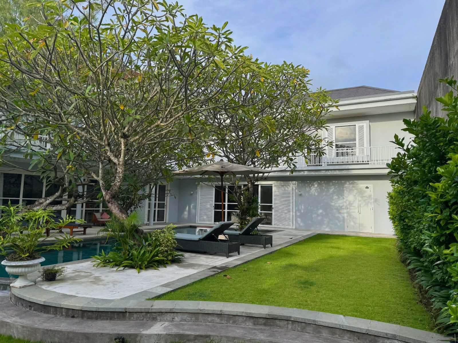 4-Bedroom Family Villa in Berawa near Milu by Nook 4-Bedroom Family Villa in Berawa near Milu by Nook