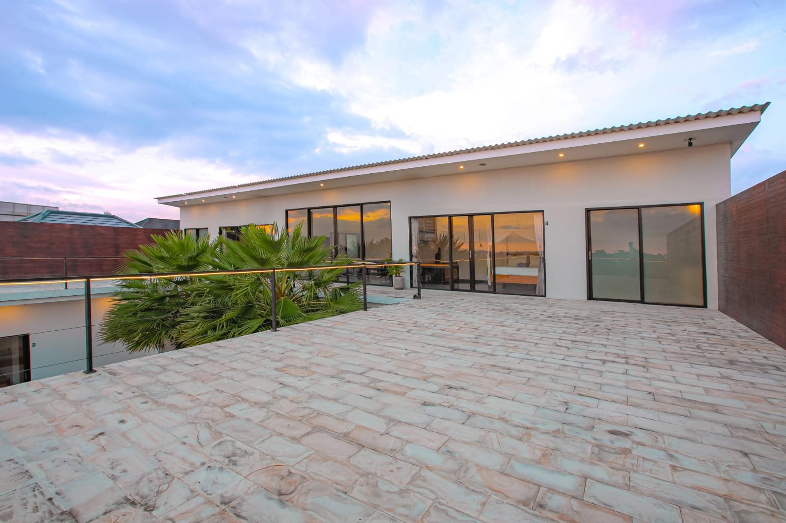 4-Bedroom Villa with Rooftop & Billiard Room in Canggu Raya near Berawa Nirvana Life